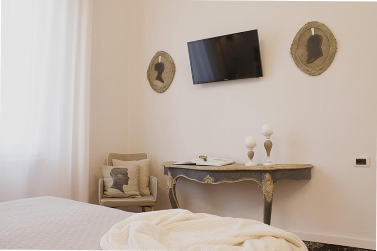 Accanto Al Centro B&B Prato  Esterno foto