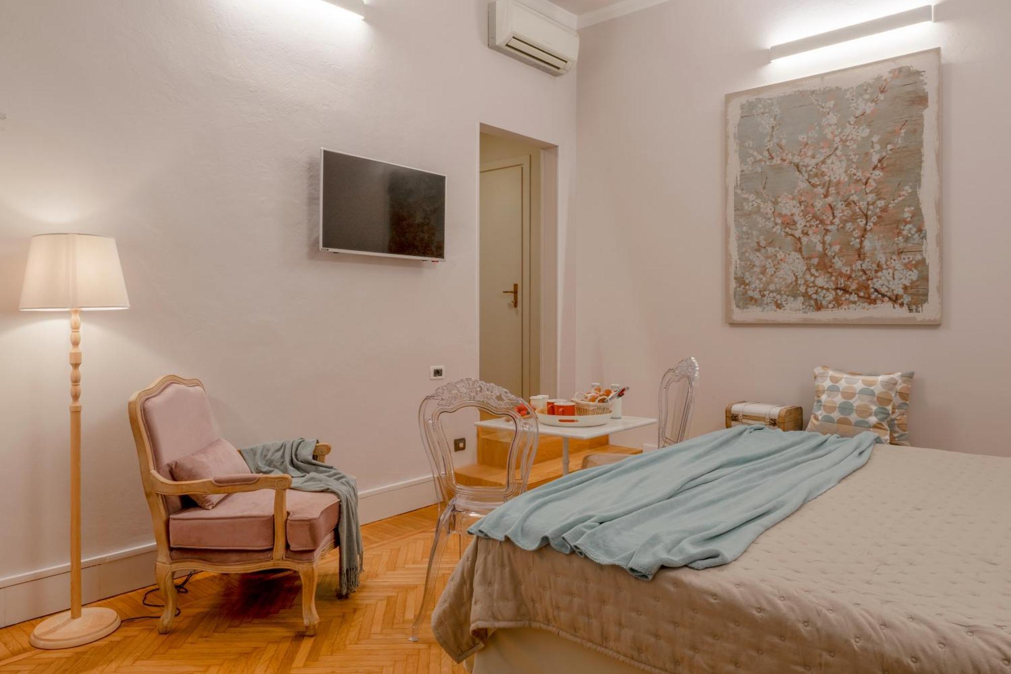Accanto Al Centro B&B Prato  Esterno foto